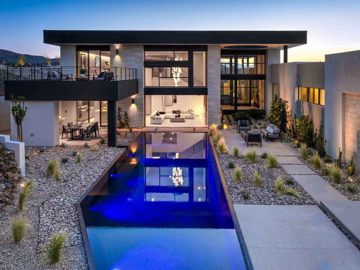 The pool. (Las Vegas Sotheby’s International Realty)