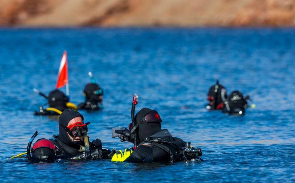 Sin City Scuba conducts an open water dive class in Kingman Wash at the Lake Mead National Recr ...