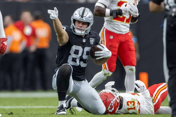 Raiders tight end Brock Bowers (89) signals for a first down against the Kansas City Chiefs dur ...