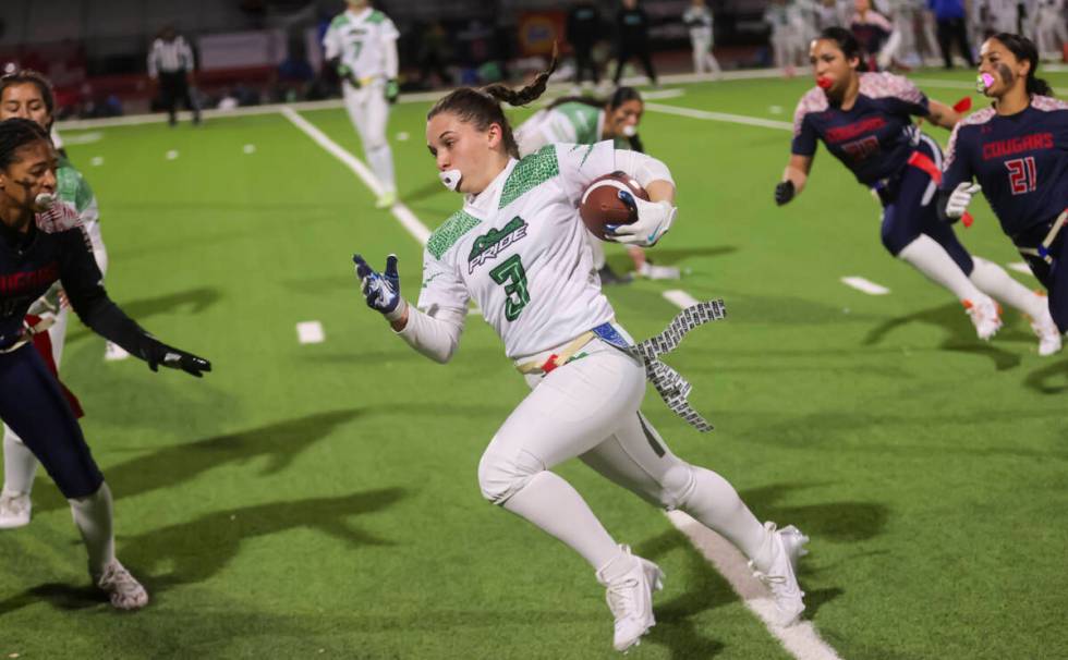 Green Valley's Piper Carver-Coons (3) runs the ball during a flag football game at Coronado Hig ...