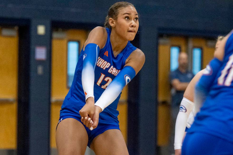 Bishop Gorman junior Brooklynn Williams (12) prepares for the ball during the volleyball match ...