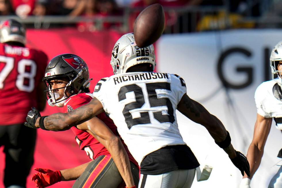 Tampa Bay Buccaneers wide receiver Jalen McMillan (15) misses the catch against Las Vegas Raide ...