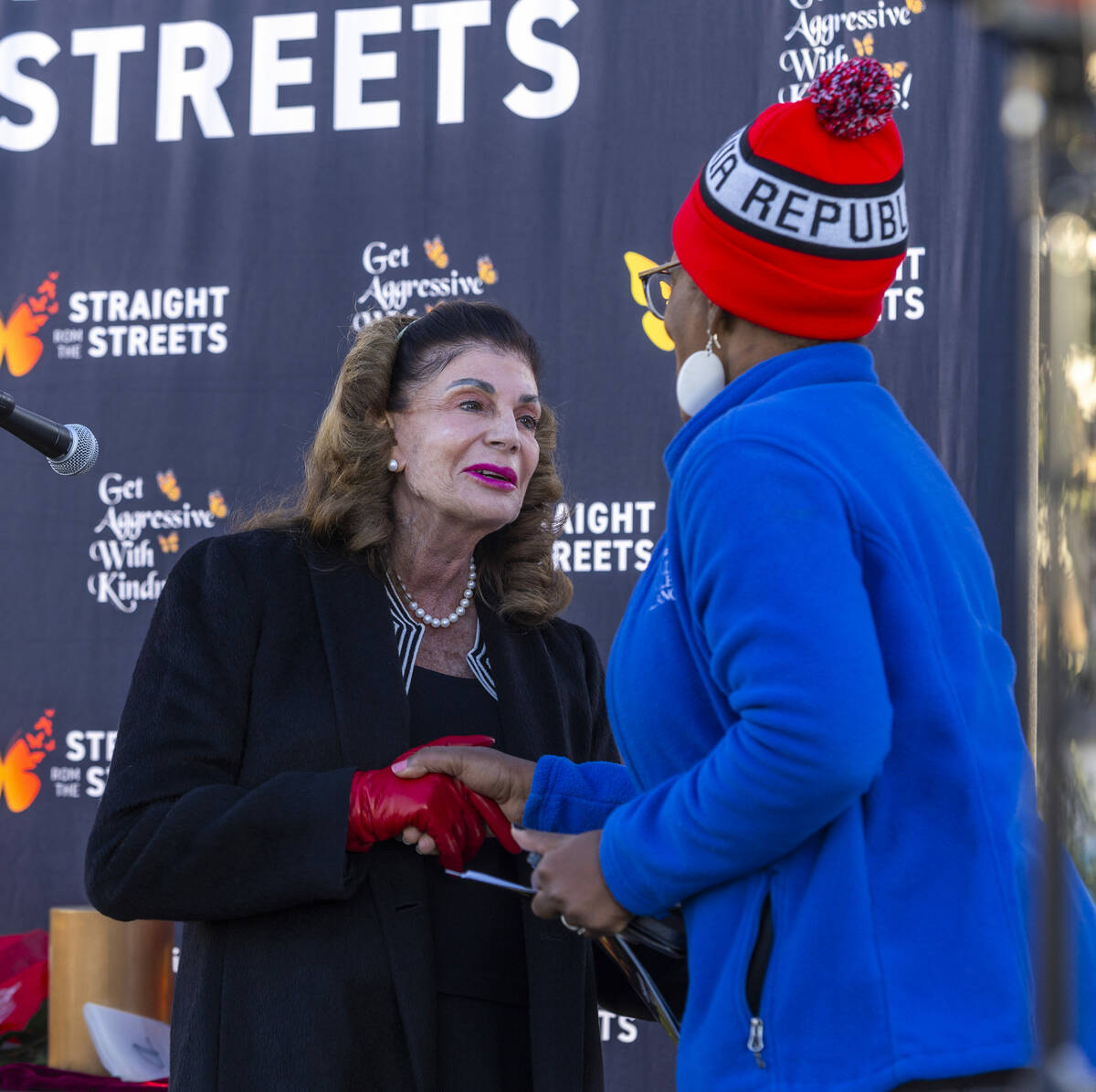 Mayor Shelley Berkley speaks with Dr. Catrina Grigsby-Thedford, Nevada Homeless Alliance Execut ...