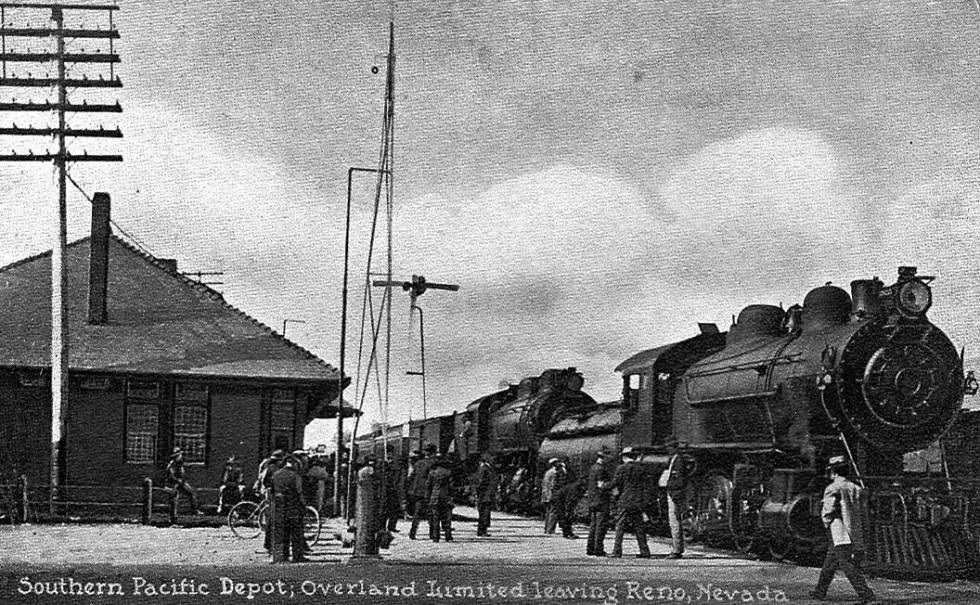 Postcard photo of the Overland Limited leaving Reno in 1913. (Wikimedia Commons)