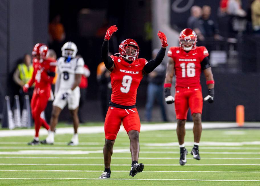 UNLV defensive back Jett Elad (9) celebrates a play during the NCAA college football game again ...