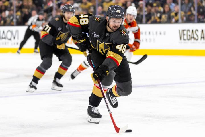 Golden Knights center Tomas Hertl (48) controls the puck during the third period of the NHL hoc ...