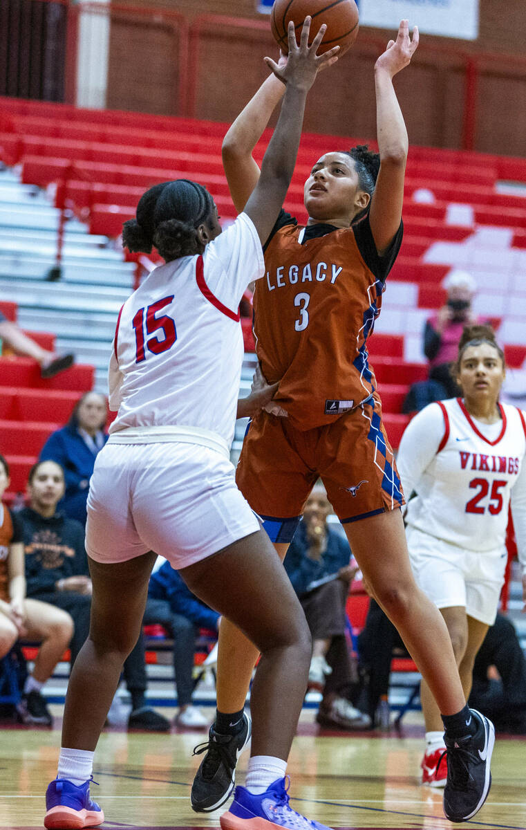 Legacy's Laila Gines (3) posts up over Valley's Laneice Rodgers (15) during the second half of ...