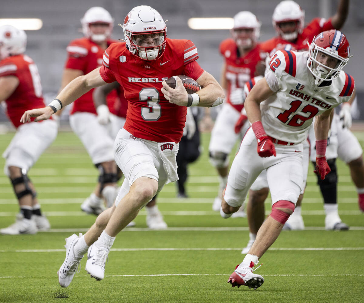 UNLV quarterback Matthew Sluka (3) runs with the ball during the college football game against ...