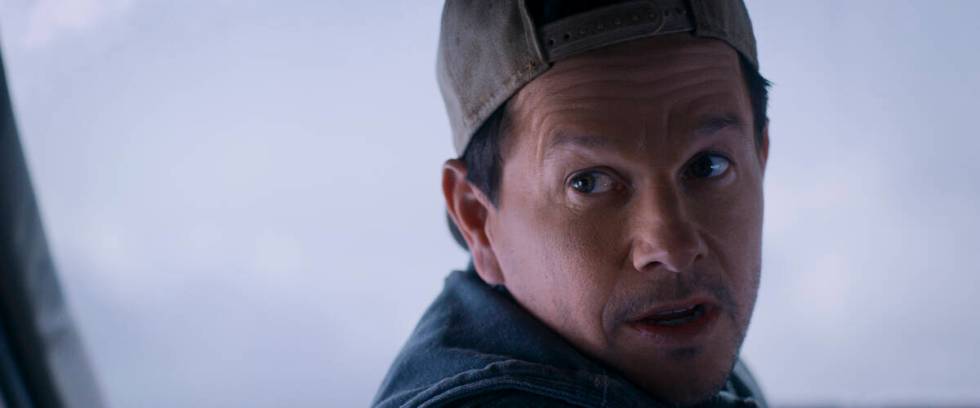 Mark Wahlberg as Daryl in Flight Risk. Photo Credit: Courtesy of Lionsgate